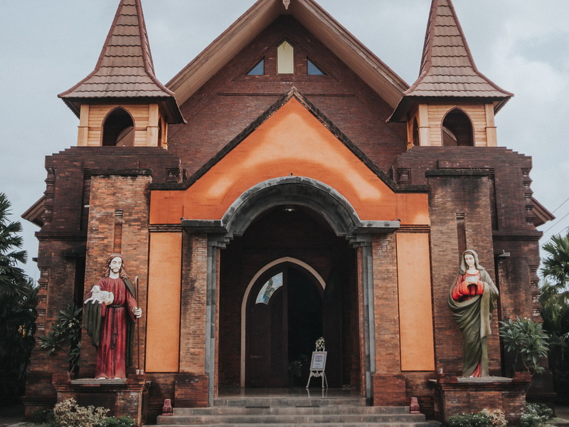 Ślub w kościele w Dalung