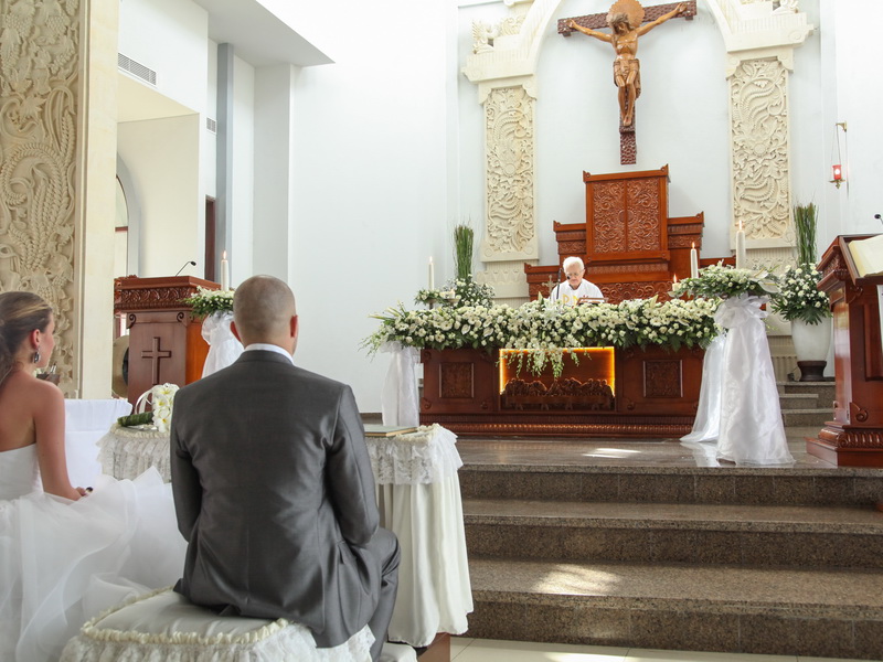 Ślub w kościele w Nusa Dua