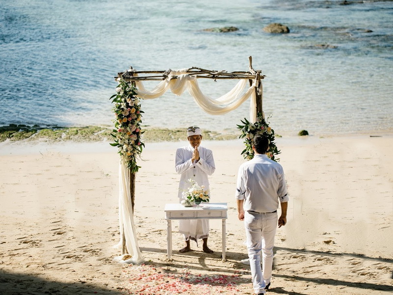 Ślub na plaży ``Intimate``